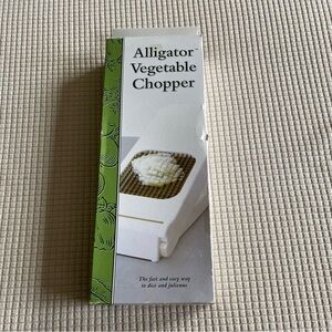 Alligator Vegetable Chopper in White
